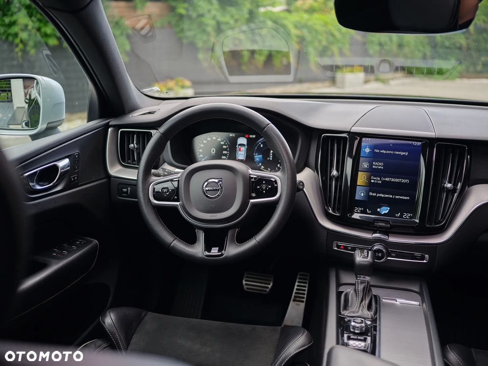 Volvo XC 60 D4 AWD R-Design - 19