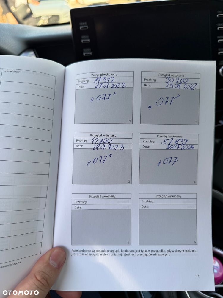 Toyota Camry 2.5 Hybrid Executive CVT - 21