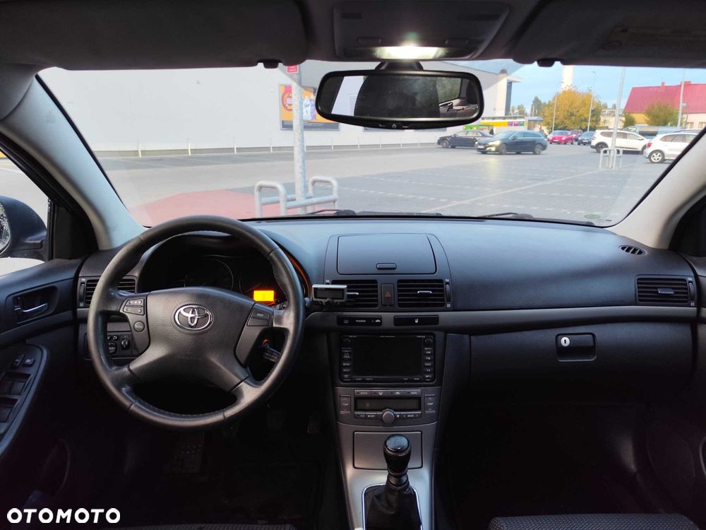 Toyota Avensis 2006 photo 5