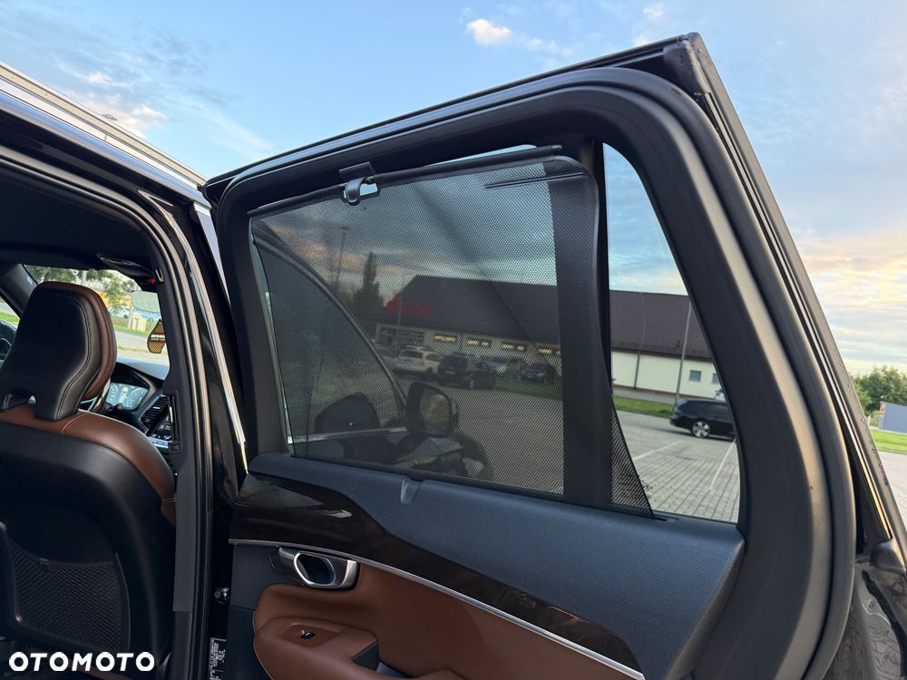 Volvo XC 90 - 23