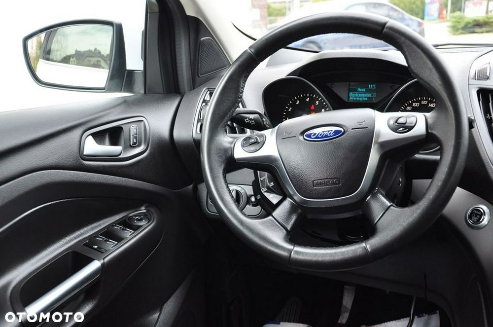 Ford Kuga - 33