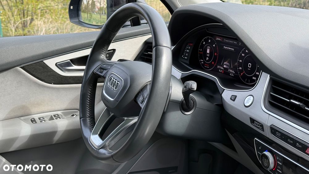 Audi Q7 - 10