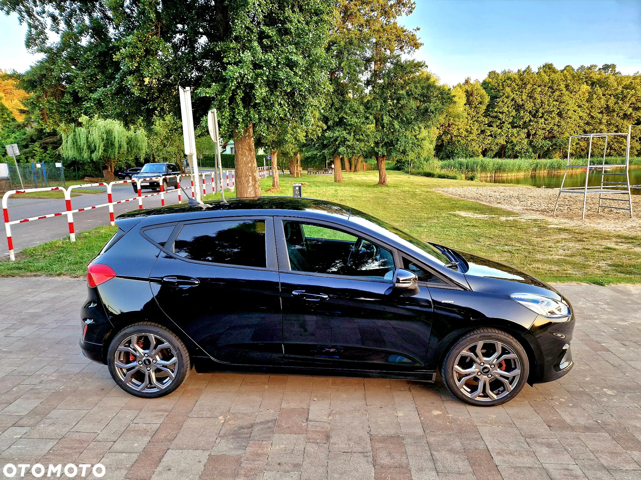 Ford Fiesta 1.0 EcoBoost S&S ST-LINE - 13