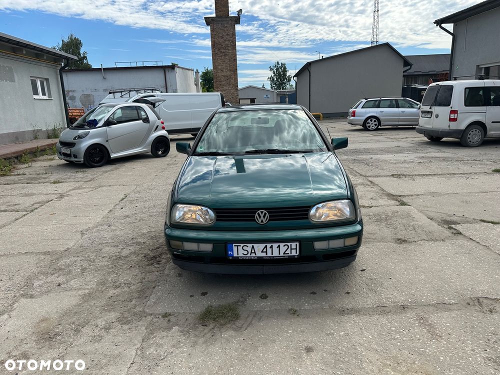 Volkswagen Golf - 4