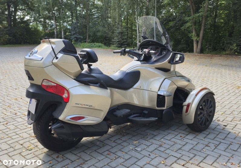 Can-Am Spyder - 3