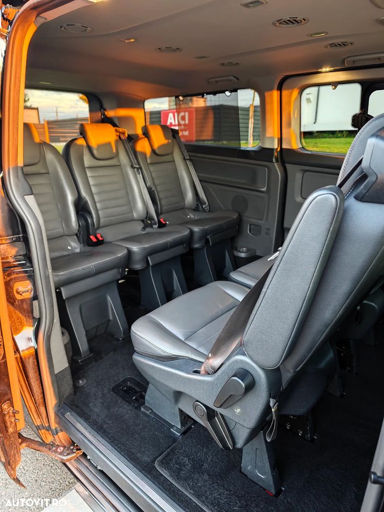 Ford Tourneo Custom Bus 320 2.0 EcoBlue 185 CP L1H1 Titanium Aut. - 10