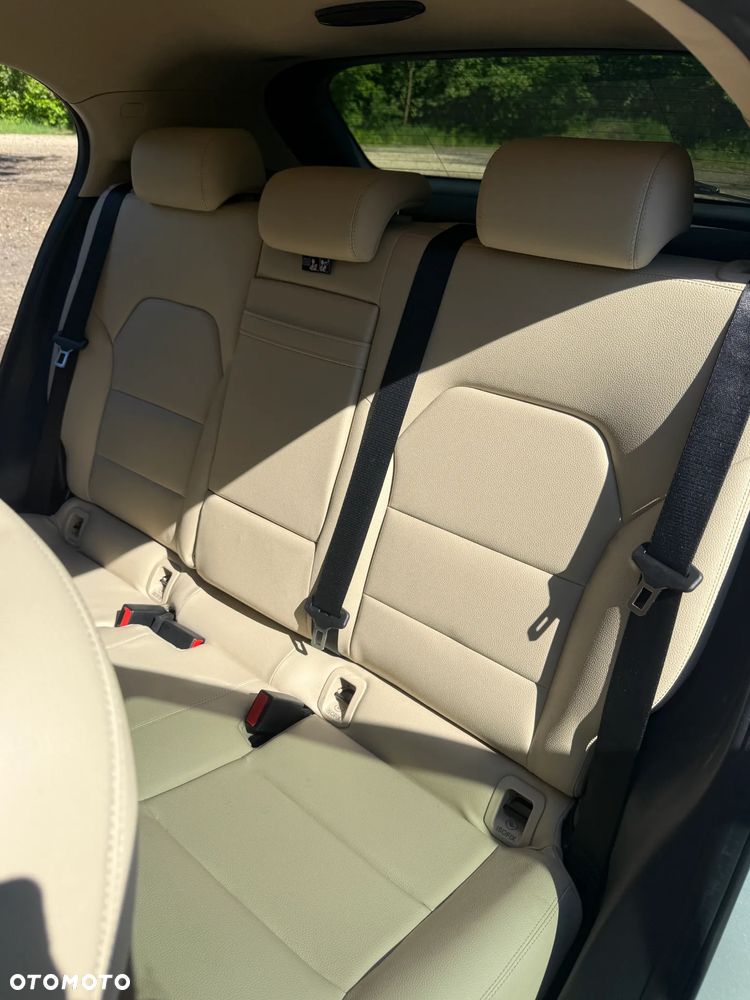 Mercedes-Benz GLA 250 4-Matic - 14