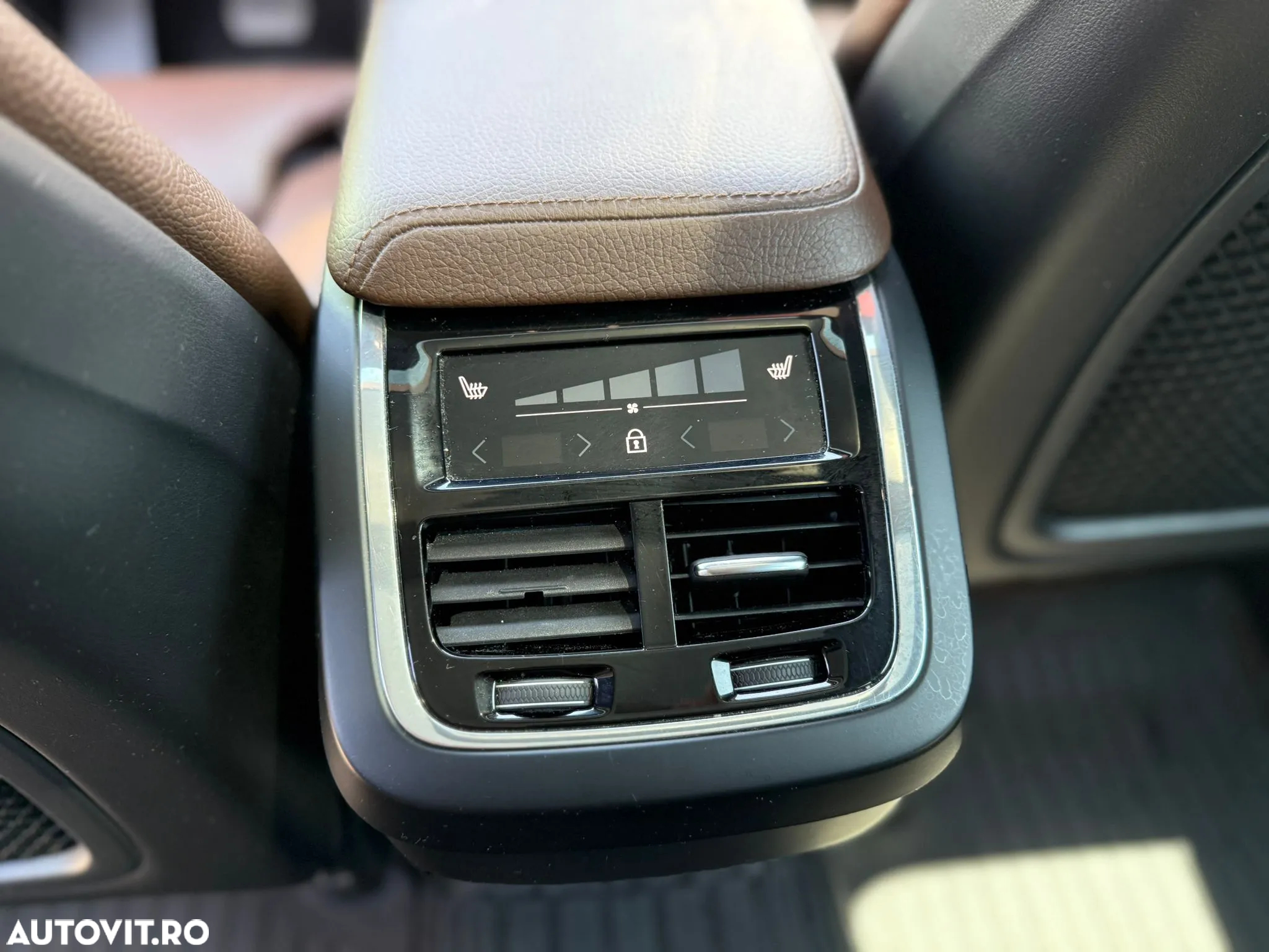 Volvo XC 60 T5 AWD Inscription - 11