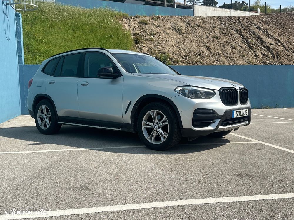 BMW X3 20 d xDrive Line Luxury - 4