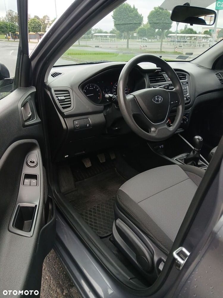 Hyundai i20 1.2 Fresh - 18