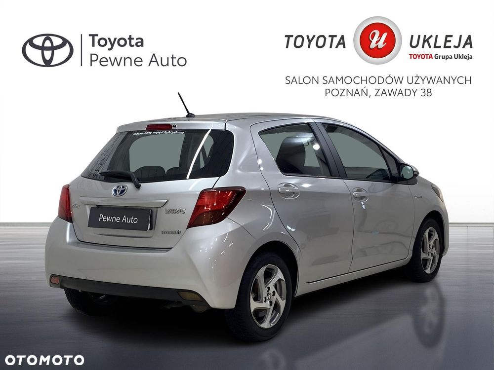 Toyota Yaris Hybrid 100 Premium - 2