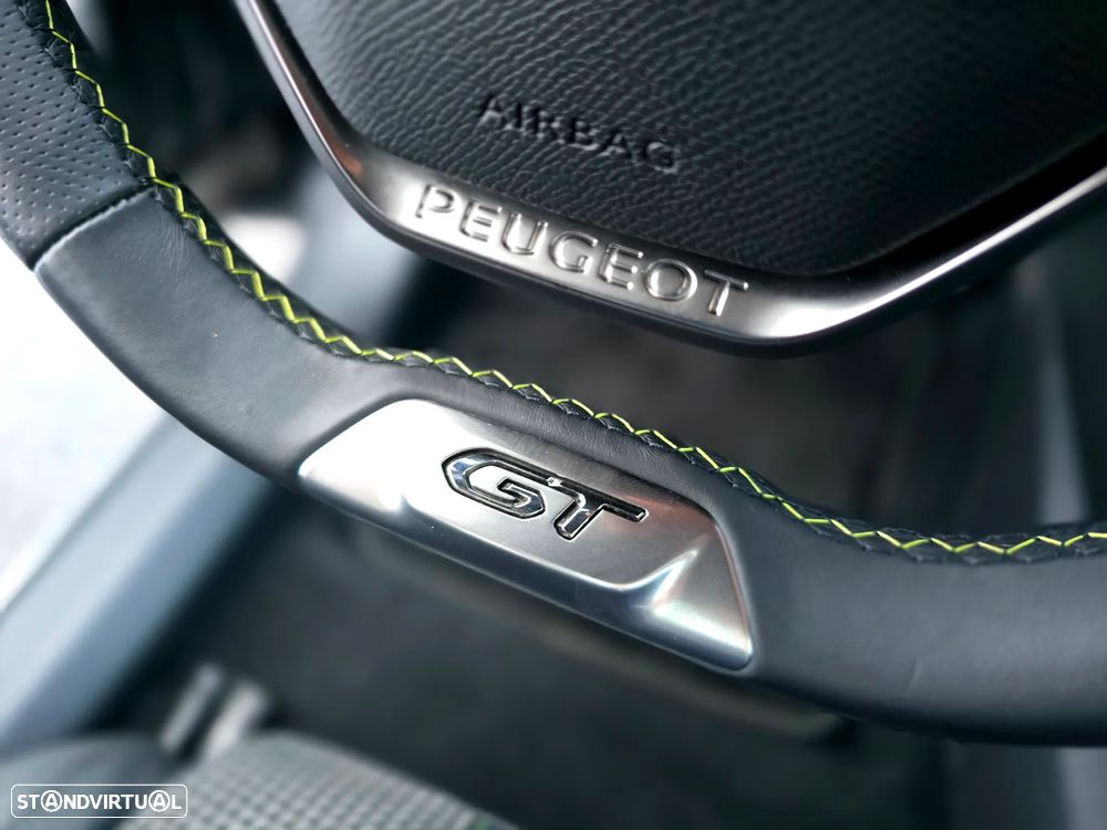 Peugeot e-208 GT - 17