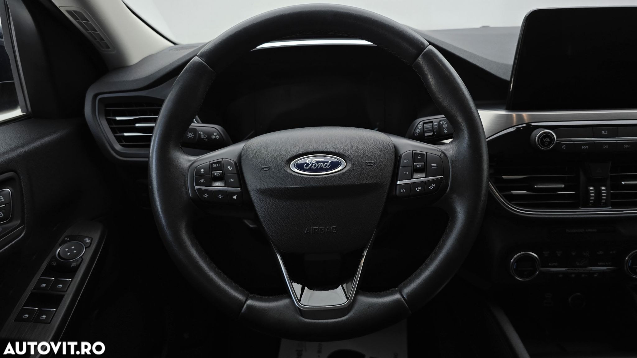Ford Kuga - 15