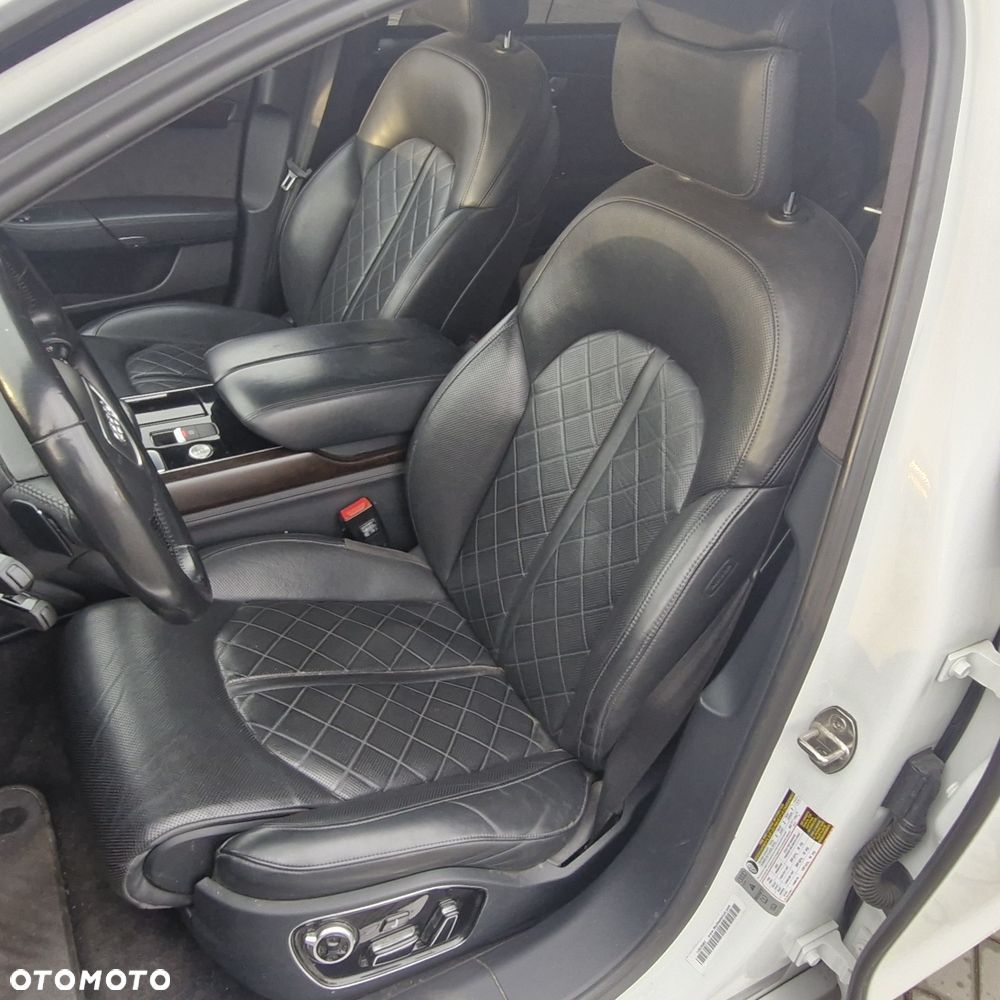 Audi A8 - 7