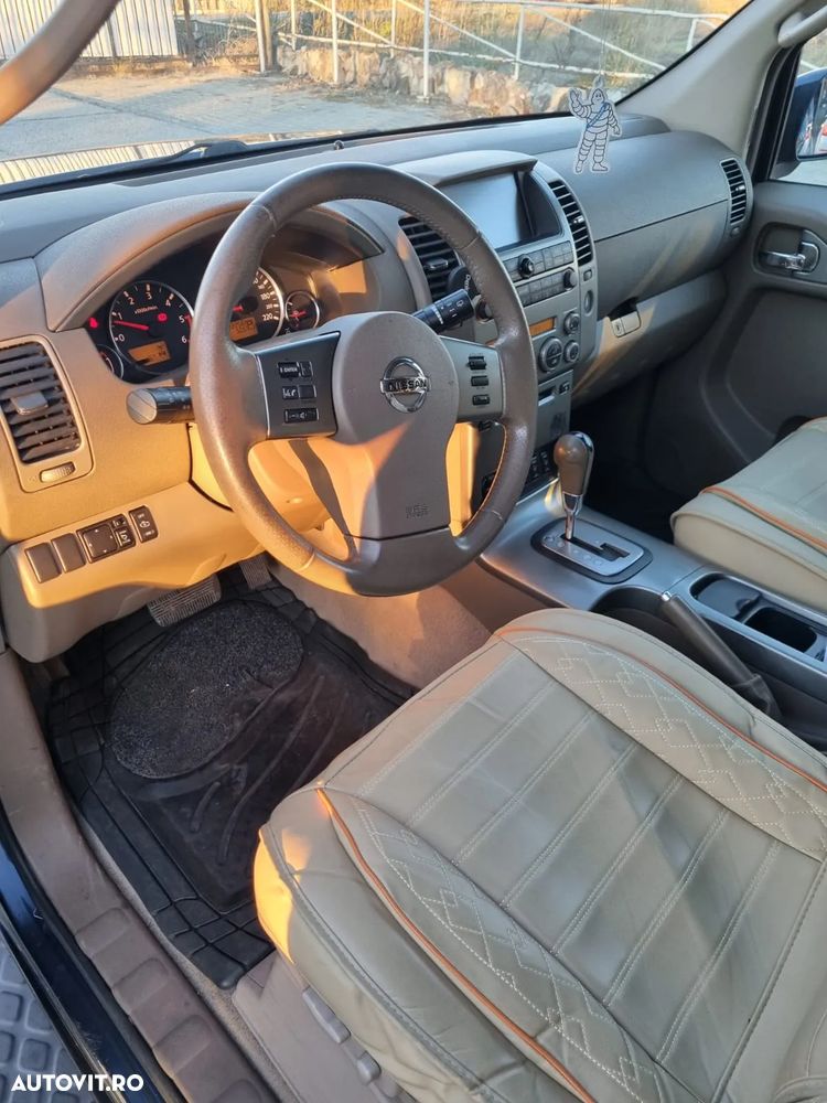 Nissan Pathfinder - 5