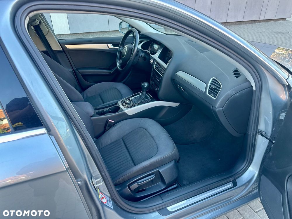 Audi A4 Avant 2.0 TDI DPF multitronic Ambiente - 30