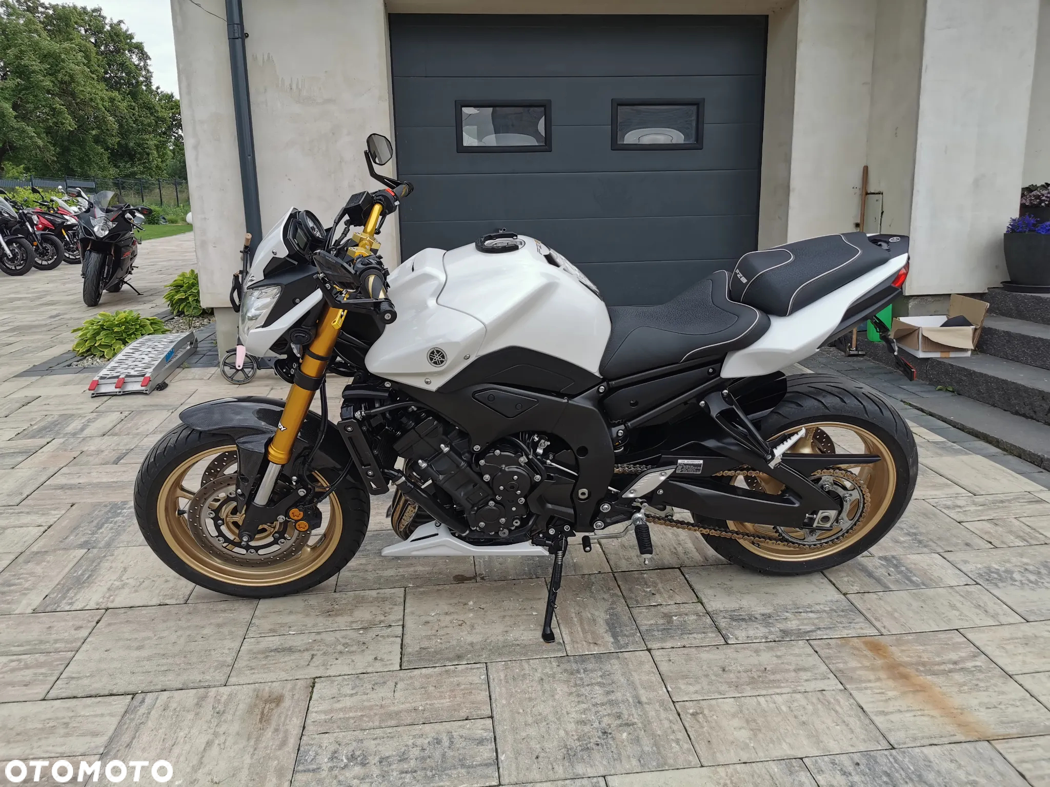 Yamaha FZ8 - 5