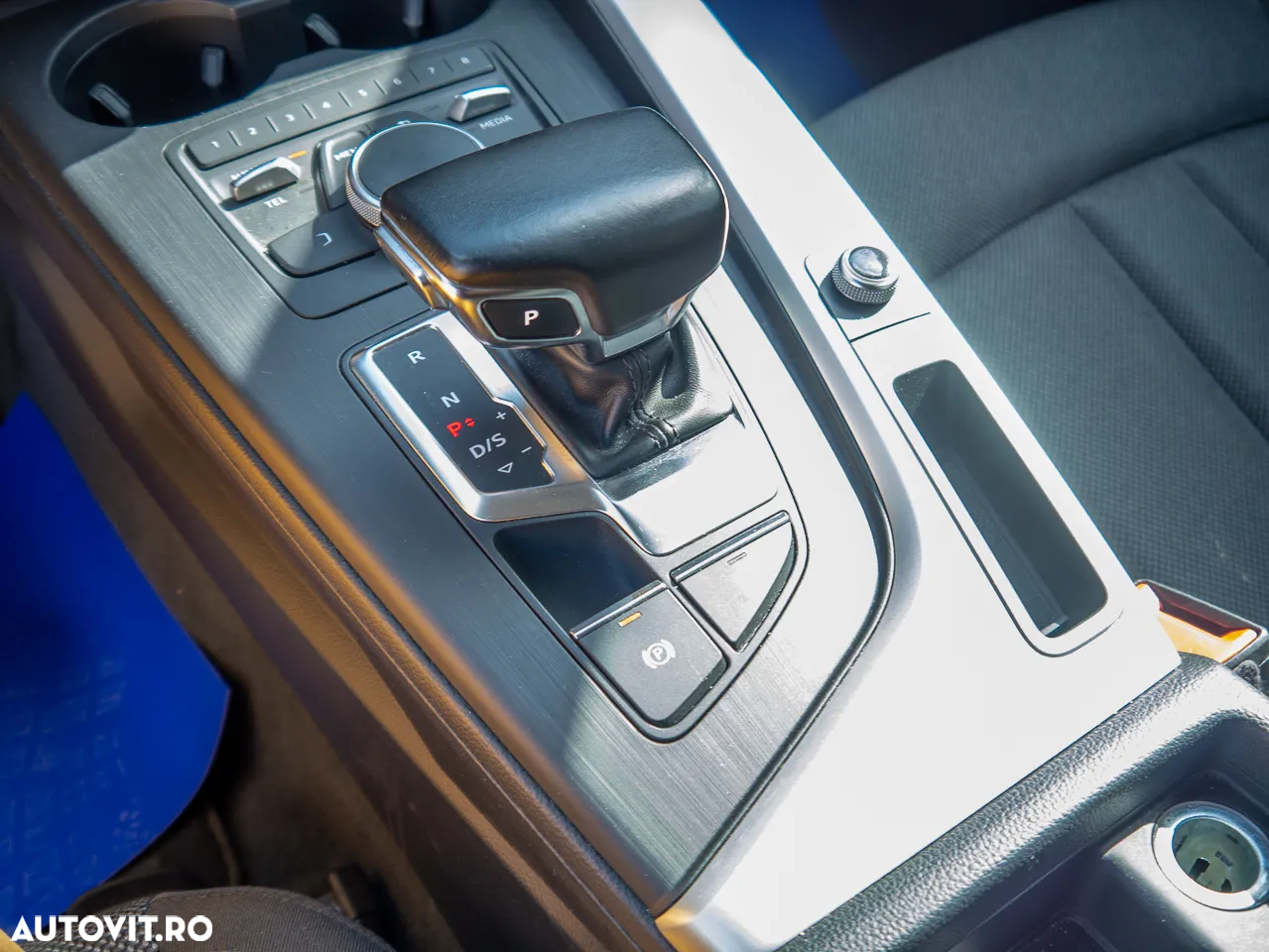 Audi A4 Avant 2.0 TDI quattro Stronic - 30