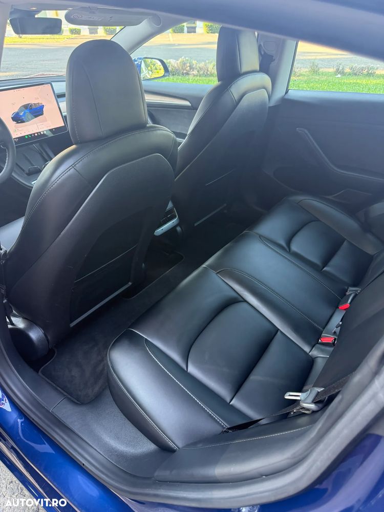 Tesla Model 3 - 13