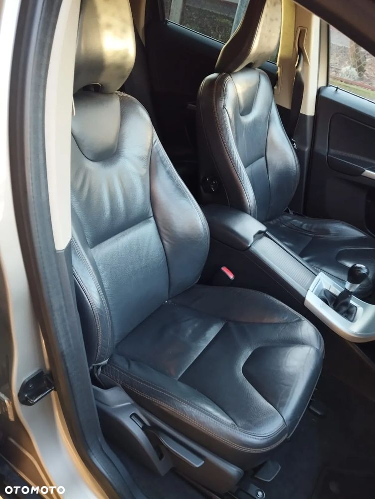 Volvo XC 60 D4 Momentum - 17