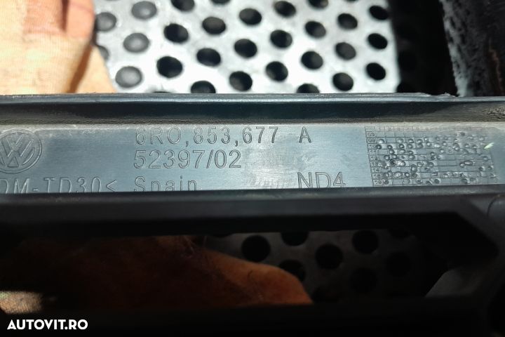 Grila bara fata centru 6R0853677A / 5239702 6R0853677A / 5239702 Volk - 3