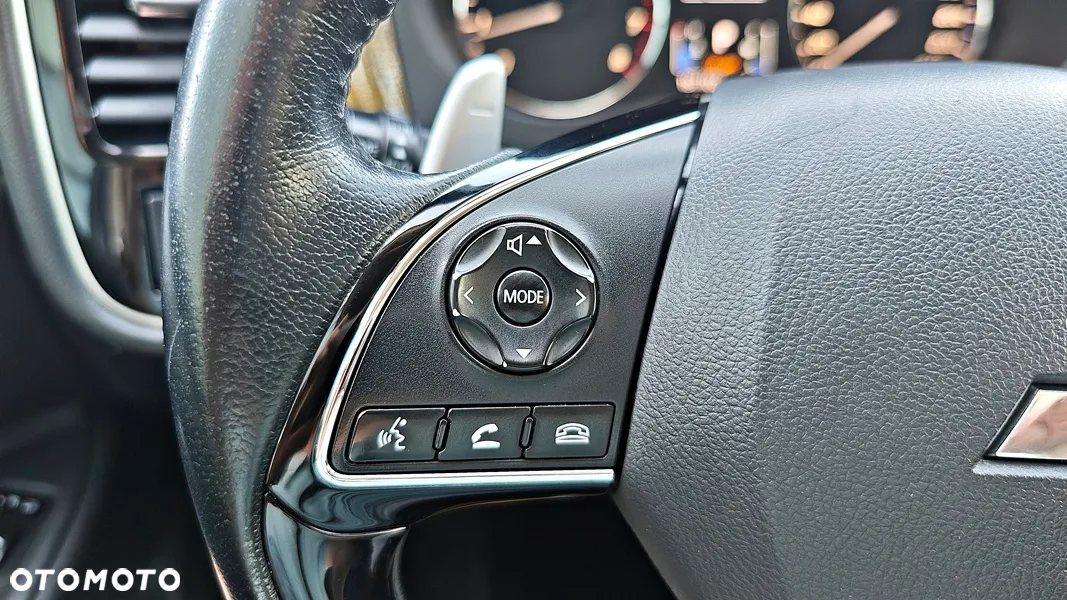 Mitsubishi Outlander - 15