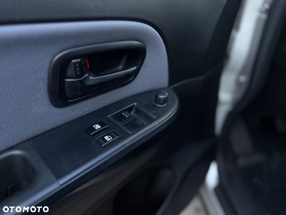 Suzuki Grand Vitara - 11