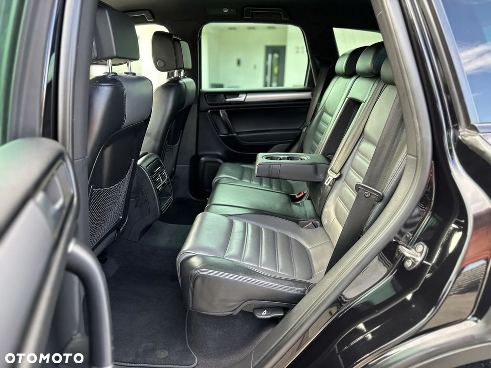 Volkswagen Touareg 3.0 V6 TDI BMT Perfectline R-Style - 33
