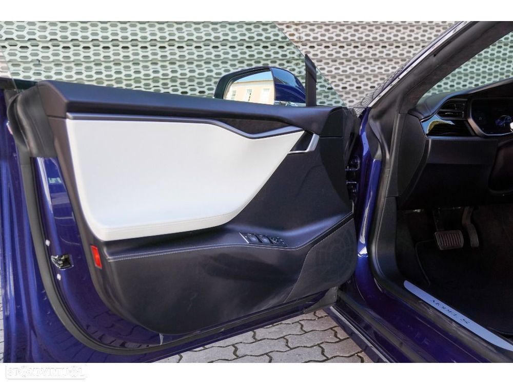 Tesla Model S 75D - 14