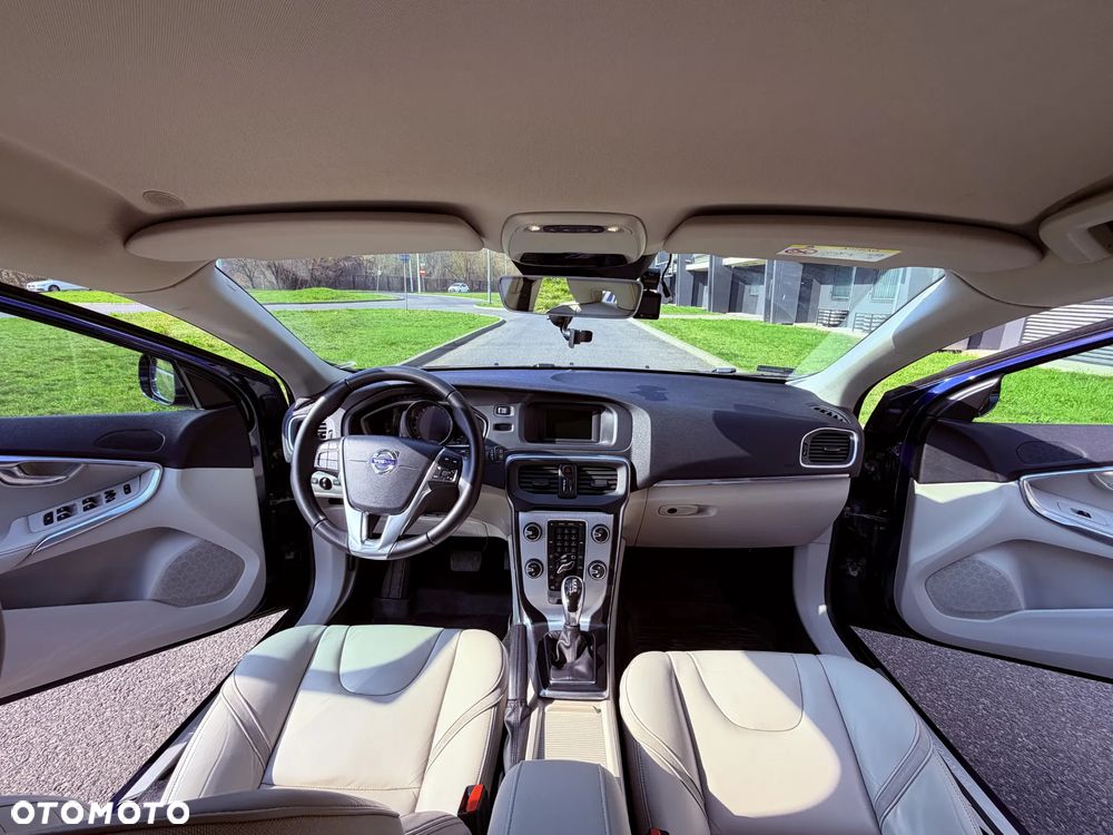 Volvo V40 T3 Drive-E Ocean Race - 8