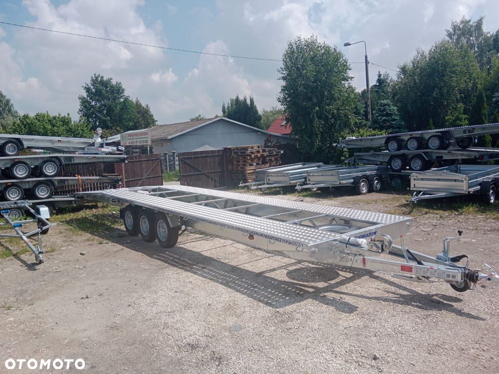 Niewiadów Indiana 8,5 m, pod 2 auta - 4