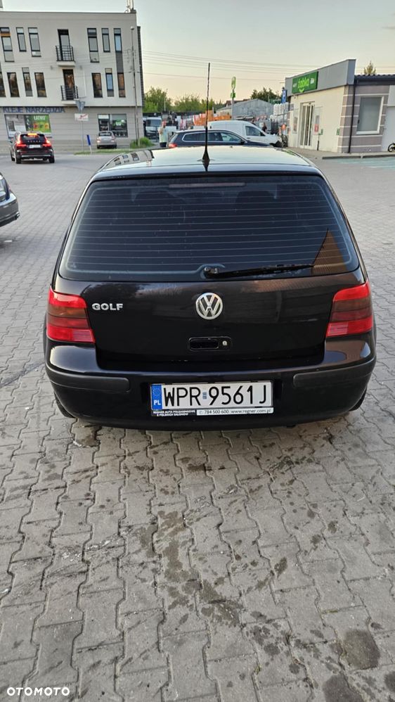 Volkswagen Golf 1.4 Basis - 2