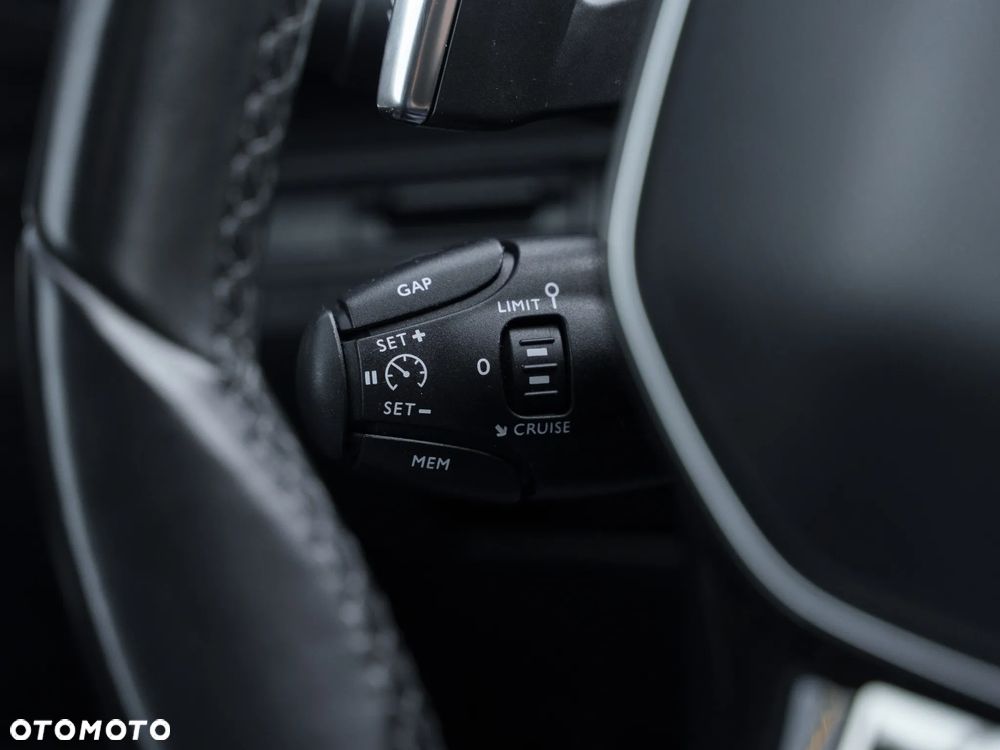 Peugeot 3008 BlueHDi 130 Stop & Start EAT8 Allure - 31