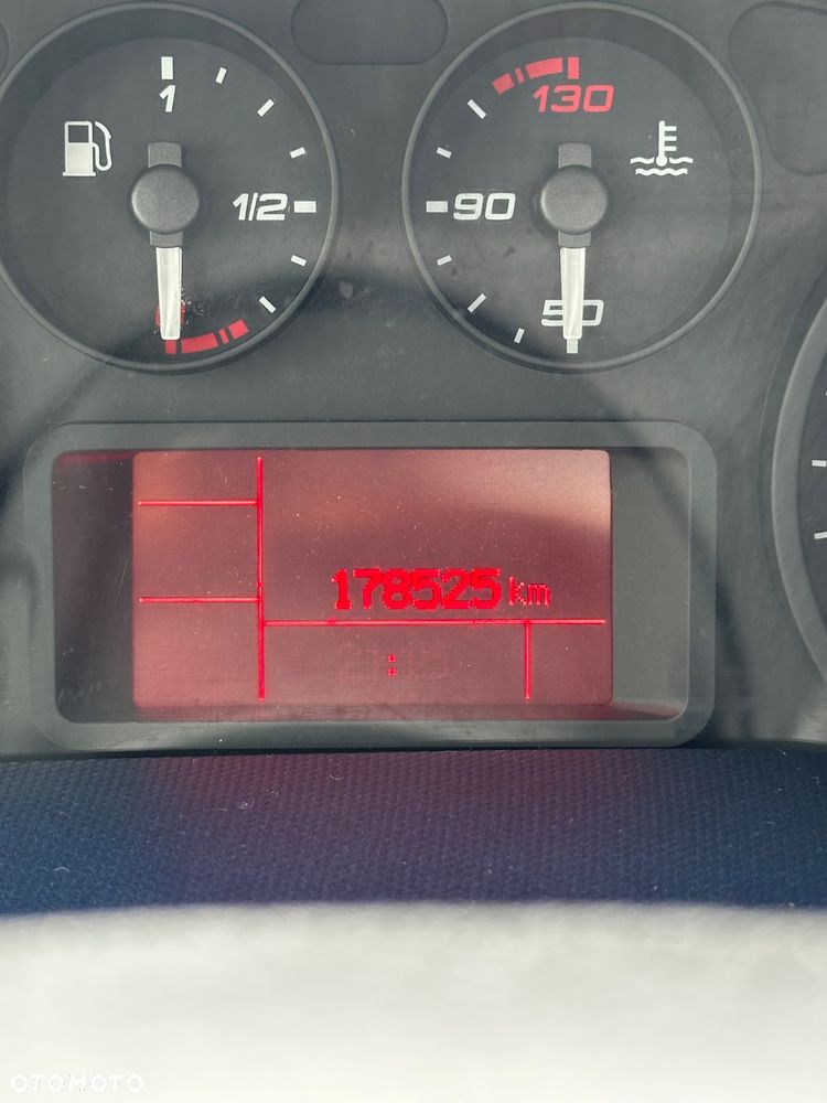 Iveco Iveco Daily 35C14 35C13 35C160 Klima / Tempomat / Rozstaw osi 3.75 - 9