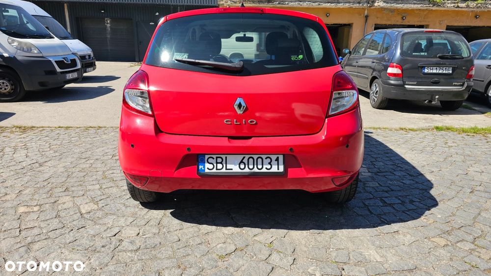 Renault Clio 1.2 16V Bioetanol Alize - 6
