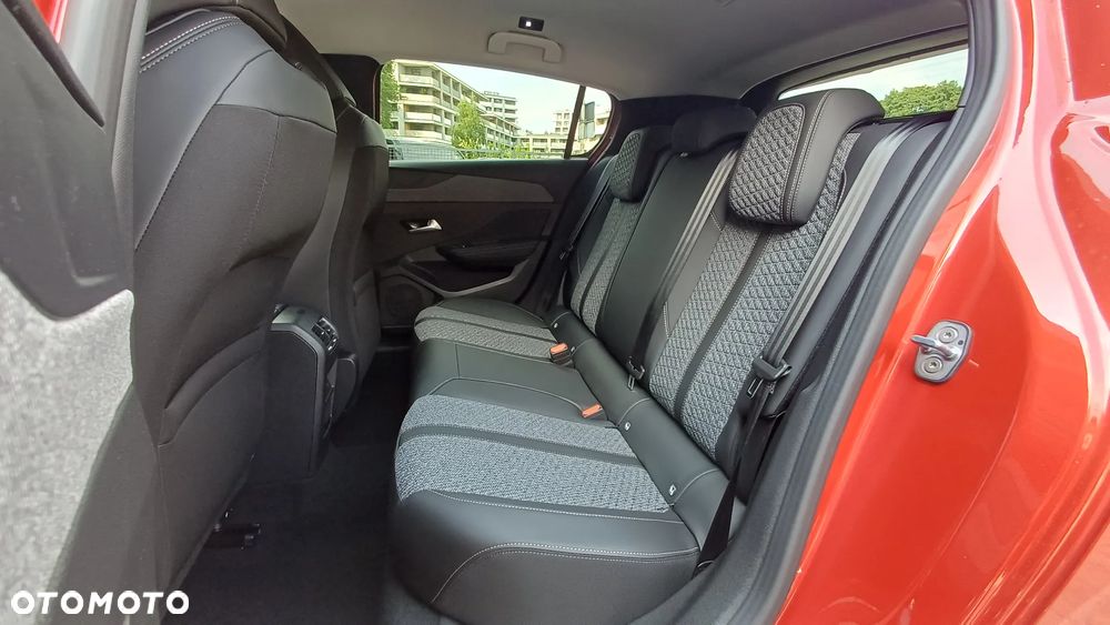 Peugeot 308 1.2 mHEV Allure S&S e-DCS6 - 25