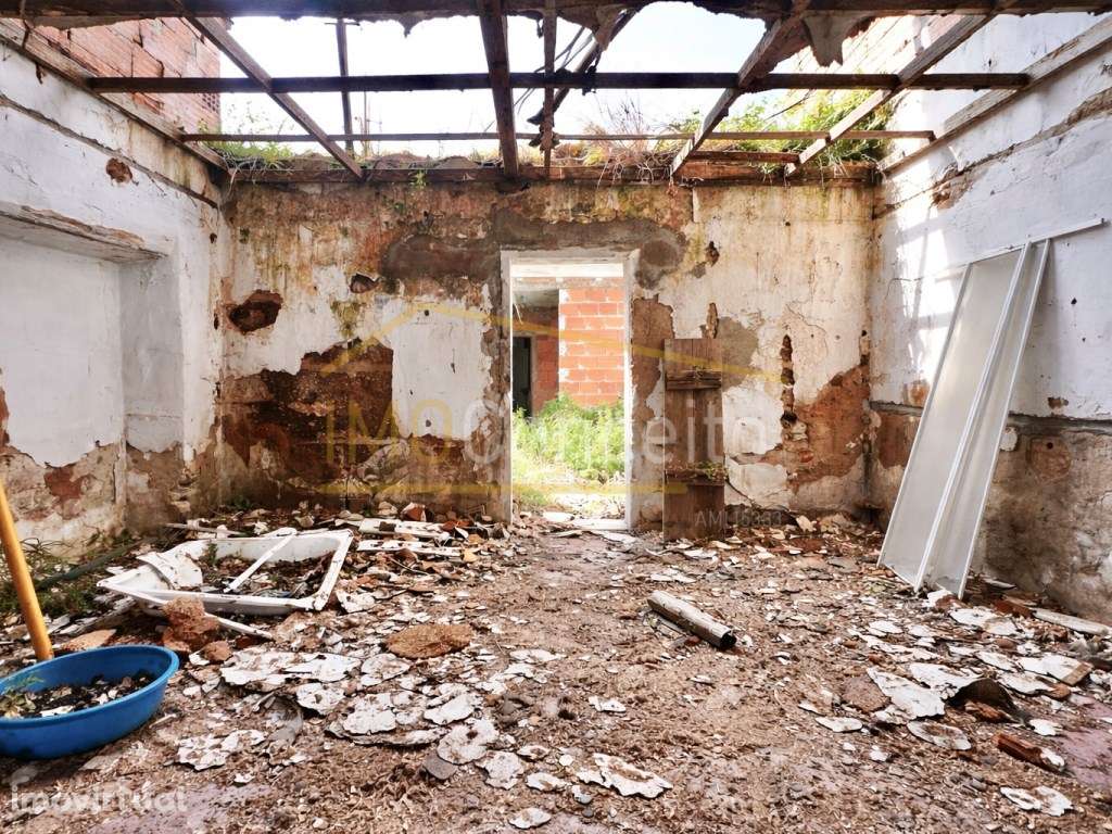 RUÍNA COM PROJECTO| GRANDE POTENCIAL DE VALORIZAÇÃO NA AZINHAGA| OP... - Grande imagem: 3/31