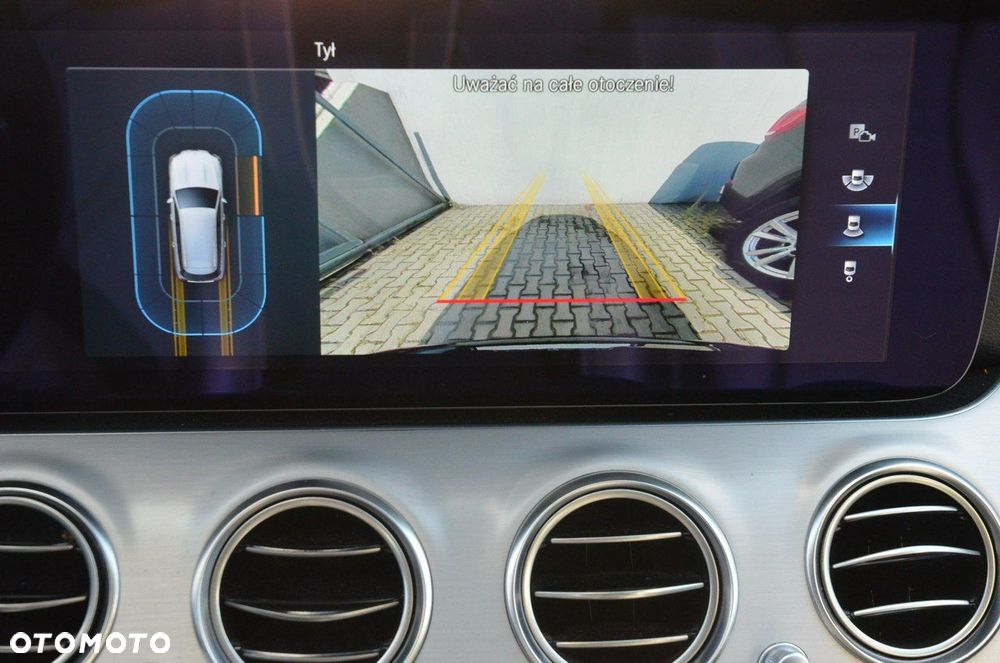 Mercedes-Benz Klasa E - 24