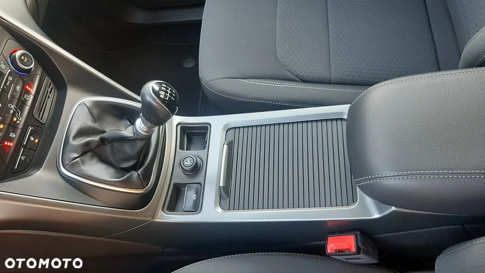 Ford Kuga 1.5 EcoBoost FWD Titanium - 25
