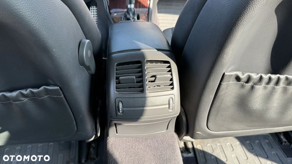 Mercedes-Benz Klasa E 200 Kompressor Automatik Classic - 17