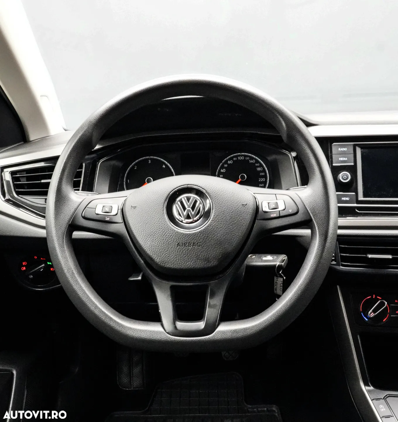 Volkswagen Polo 1.6 TDI DSG Highline - 15