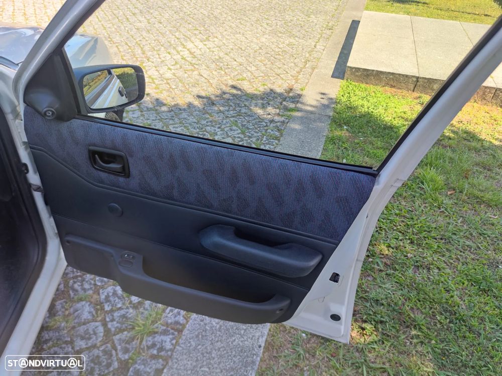 Ford Fiesta 1.1i Cayman - 10