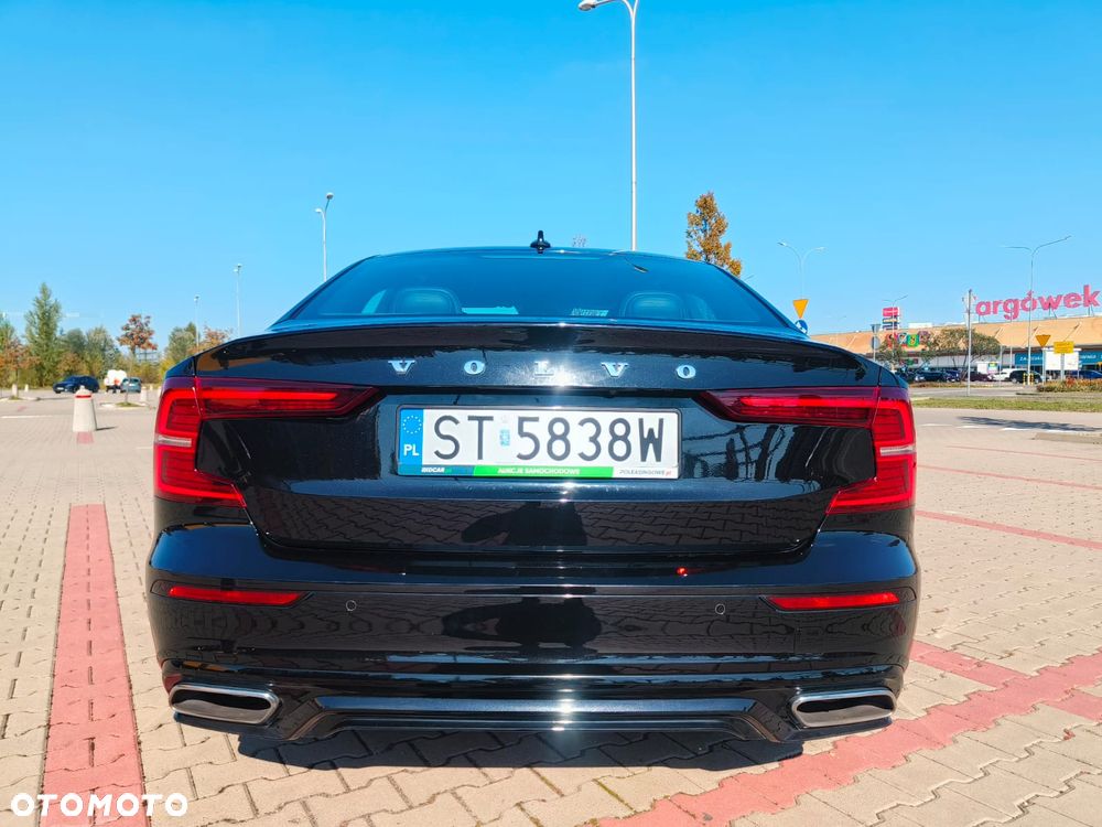 Volvo S60 T5 AWD R-Design - 12