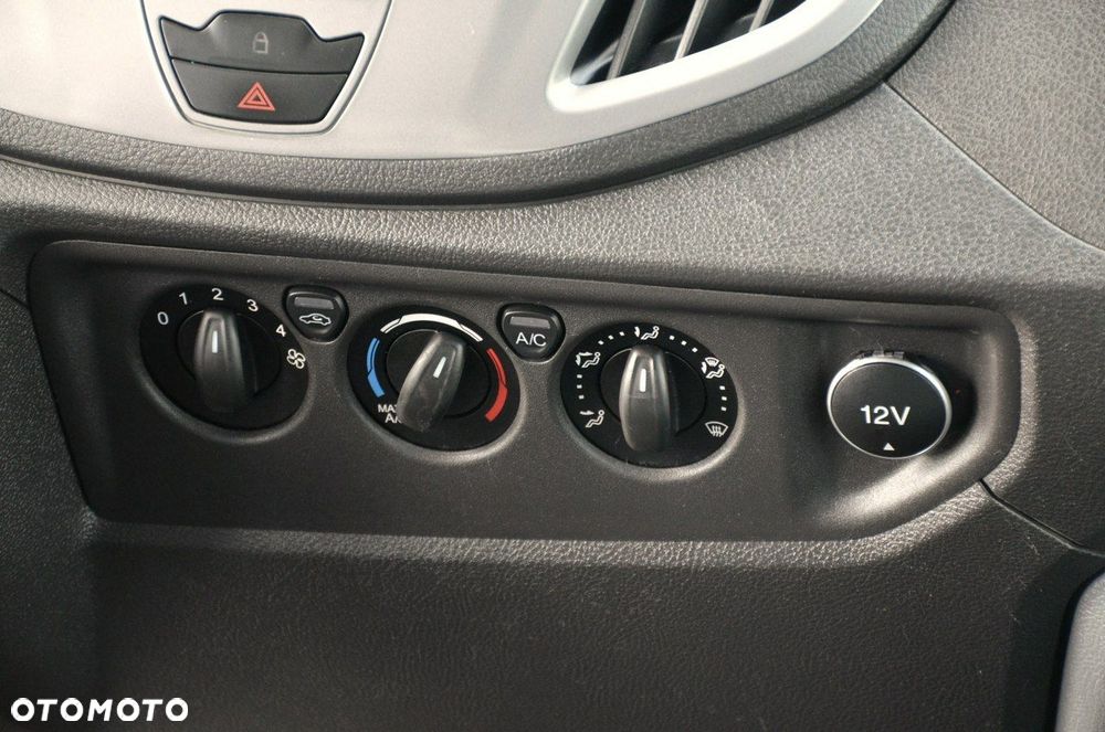 Ford Transit - 18