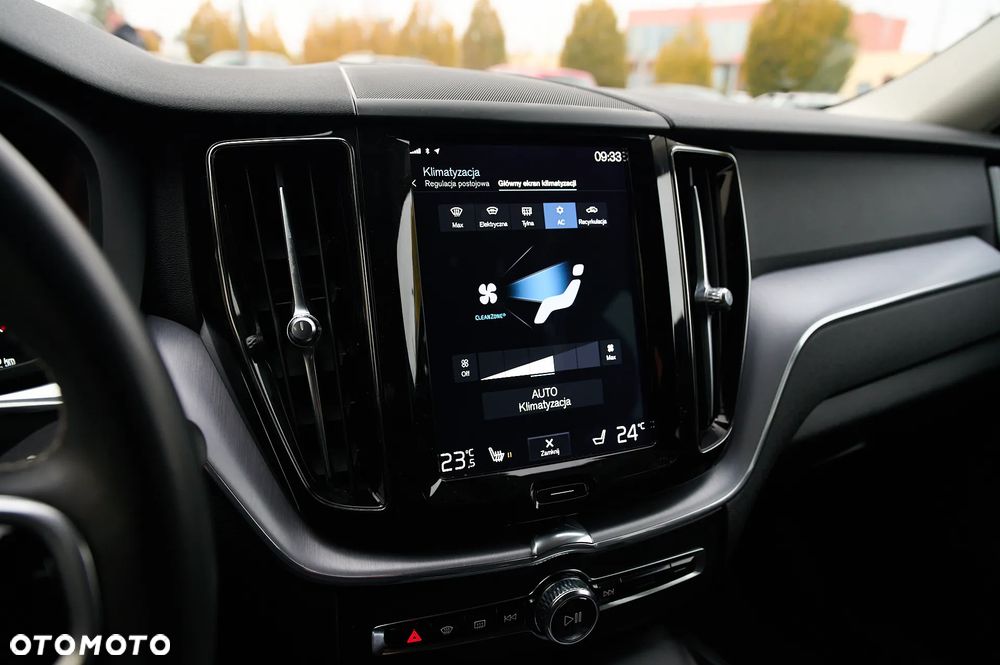 Volvo XC 60 D3 Momentum Pro - 37