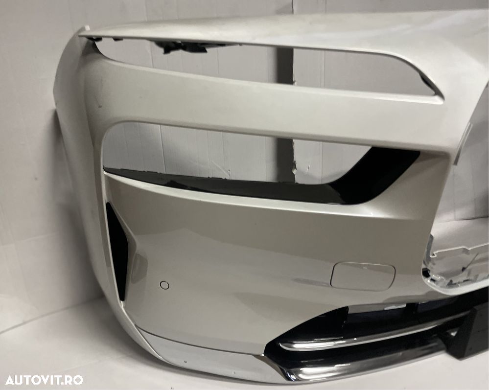 Bara fata BMW seria 7 i7  G70 - 7