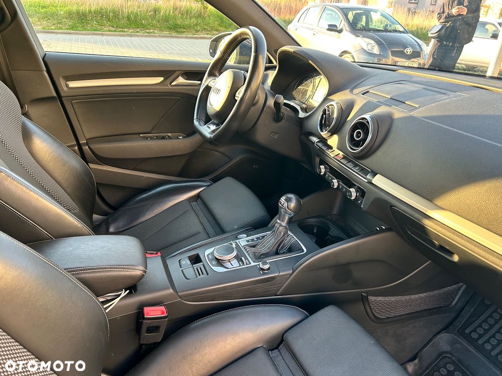 Audi A3 Sportback 2.0 TDI S tronic S line Sportpaket - 4