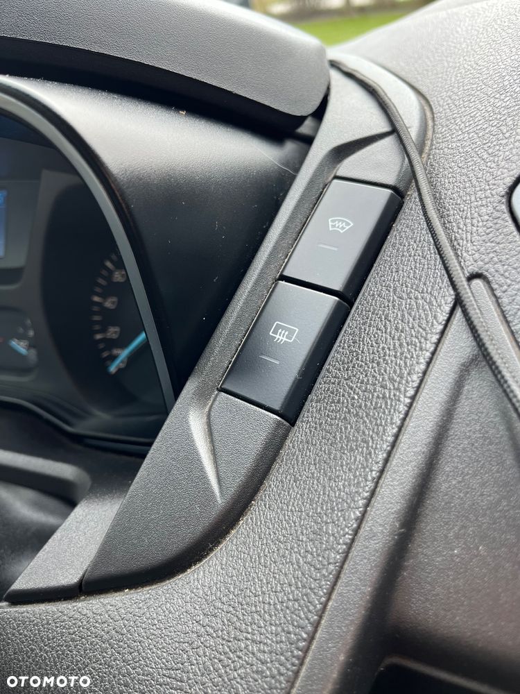 Ford Tourneo Custom - 30