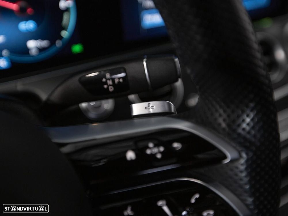 Mercedes-Benz E 300 de 4Matic T 9G-TRONIC AMG Line - 18