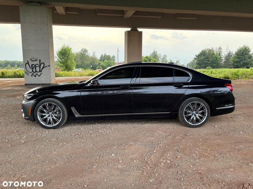 BMW Seria 7 750Li xDrive - 3